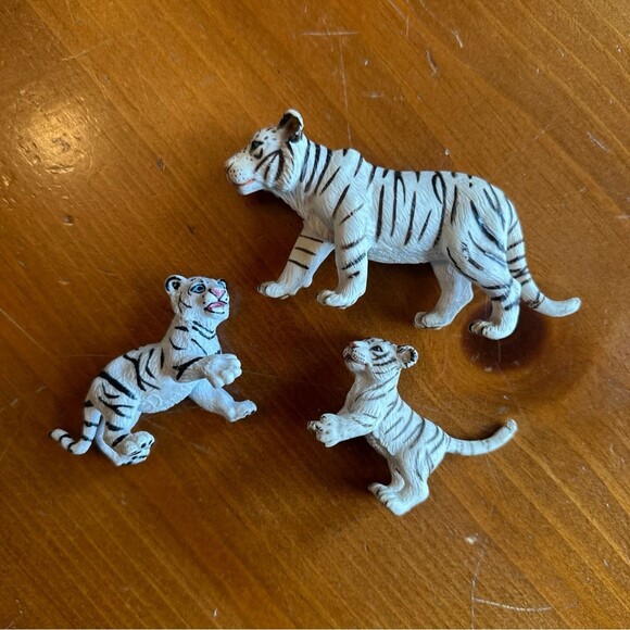 schleich Other - Vintage Schleich White Tiger & Cubs Figurines Toy Animals